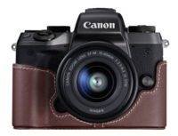Canon EOS M5 mit der Ledertasche