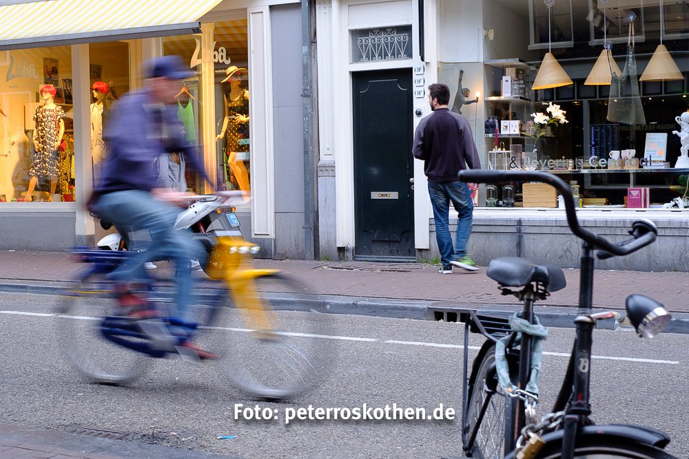 Street Photography in Amsterdam mit längeren Belichtungszeiten