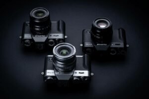 Die neue Fujifilm X-T30 in drei Farben, Silber, Anthrazit und schwarz