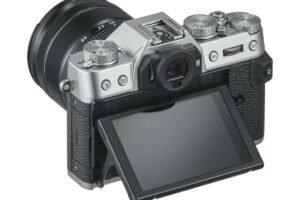 Fujifilm X-T30 in Silber, ähnlich wird die Fuji X-T50 aussehen.