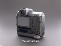 Test Fujifilm GFX 100- Rücken mit programmierbaren Tasten