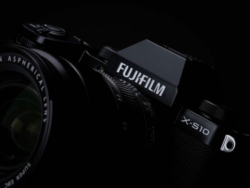 Die neue Fujifilm X-S10 DSLM Kamera